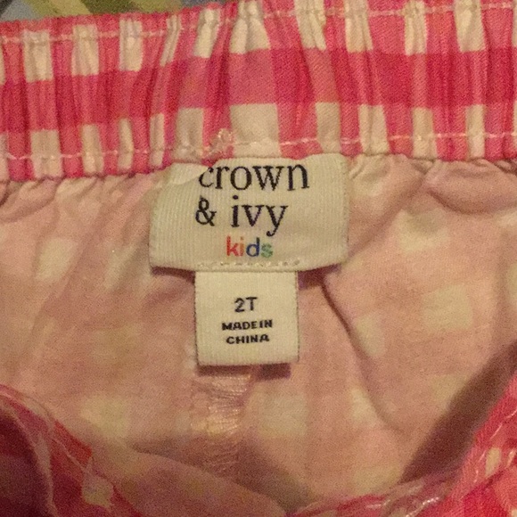 Crown and Ivy Kids Gingham Shorts - Picture 3 of 3